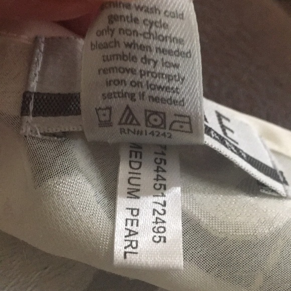 Beautiful Nine and Company sleeveless blouse 👚 - Picture 8 of 8